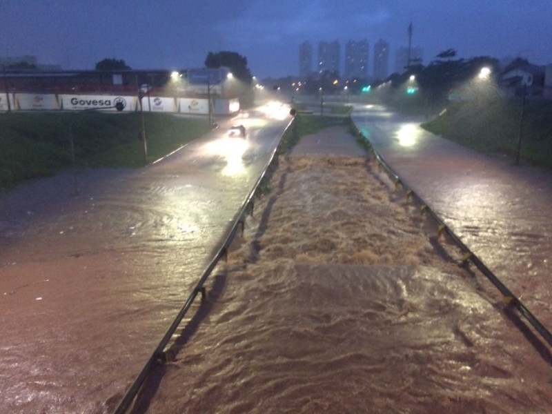 Imagem Ilustrando a Notícia: Goiânia amanhece “danificada” após forte chuva da madrugada