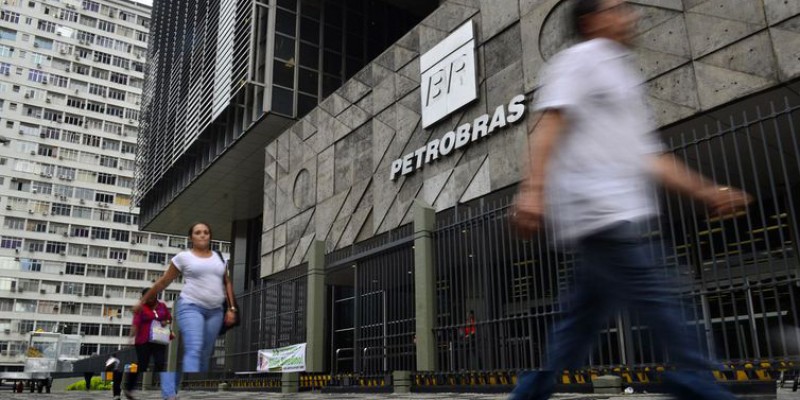 Imagem Ilustrando a Notícia: Petrobras fecha terceiro trimestre com lucro líquido de R$ 6,6 bi