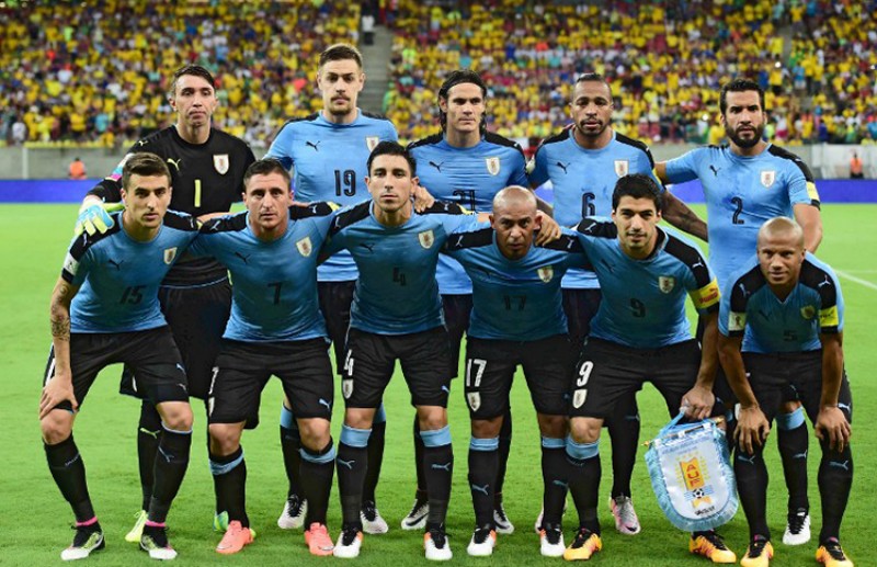 Imagem Ilustrando a Notícia: Após classificação, Uruguai volta aos treinos sem Cavani