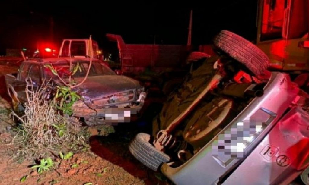 Imagem Ilustrando a Notícia: Acidente na BR-033 entre dois veículos deixa uma pessoa morta