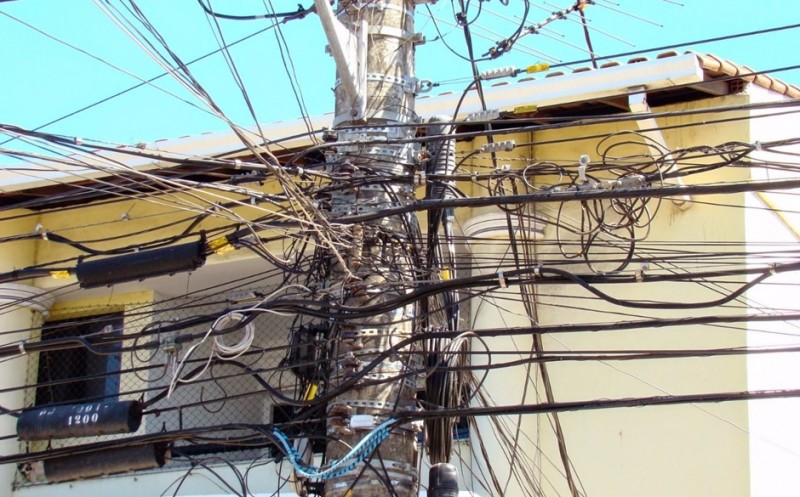 Imagem Ilustrando a Notícia: Projeto prevê substituição de postes por cabos subterrâneos em Goiânia