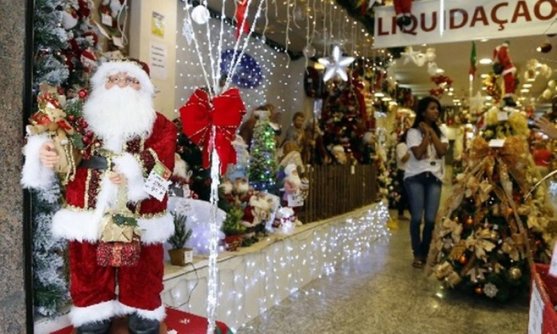 Imagem Ilustrando a Notícia: Brasileiros terão ceia de Natal mais barata este ano, indica pesquisa da FGV