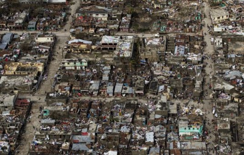 Imagem Ilustrando a Notícia: Em meio a distruição, Haiti realiza eleições gerais neste domingo