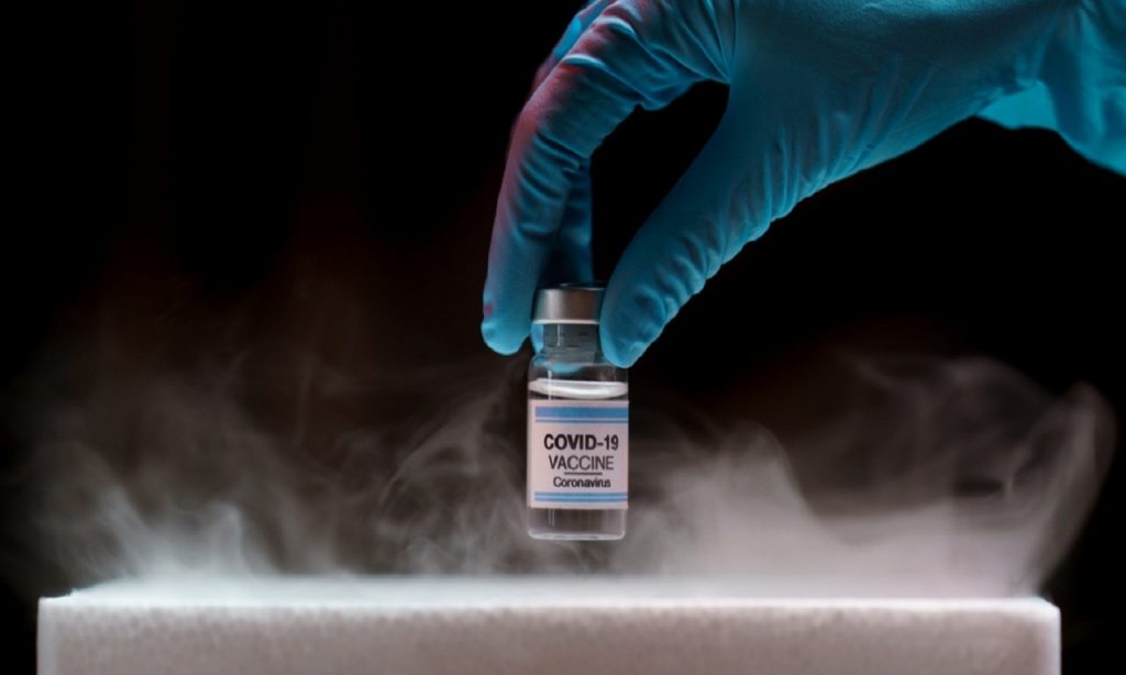Imagem Ilustrando a Notícia: UFG tem capacidade para armazenar vacinas para Covid-19