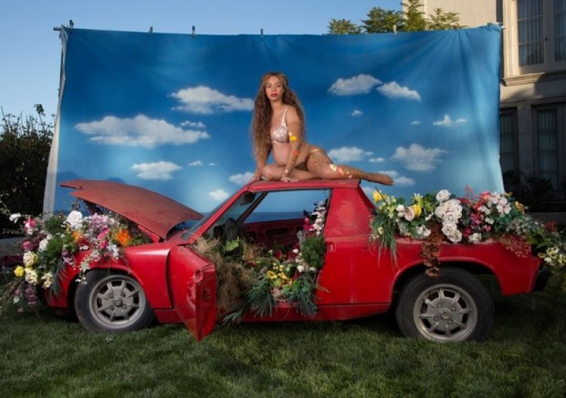 Imagem Ilustrando a Notícia: Beyoncé está grávida de gêmeos