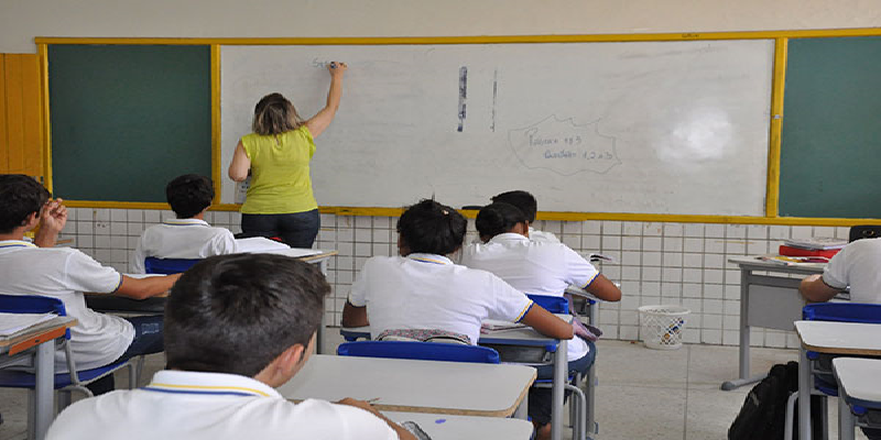 Imagem Ilustrando a Notícia: CNE vota hoje a Base Nacional Comum do Ensino Médio