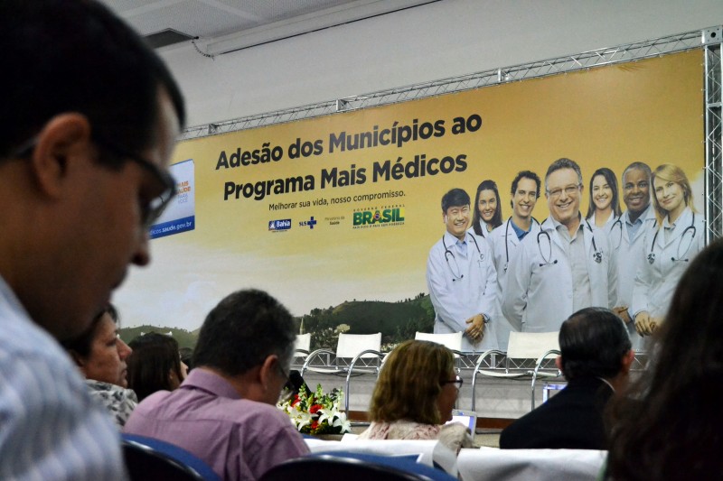 Imagem Ilustrando a Notícia: Brasileiros ocuparão 900 das vagas que eram de cubanos no Mais Médicos