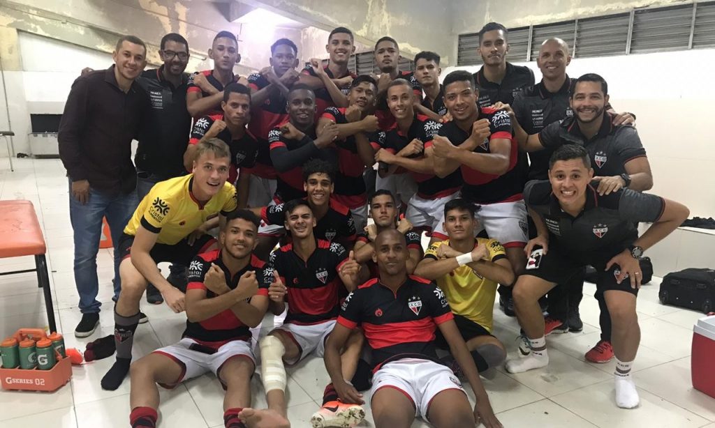 Imagem Ilustrando a Notícia: Cledson vibra com estreia pelo Atlético Goianiense e mira ‘voos altos’ na Copa do Brasil sub-17