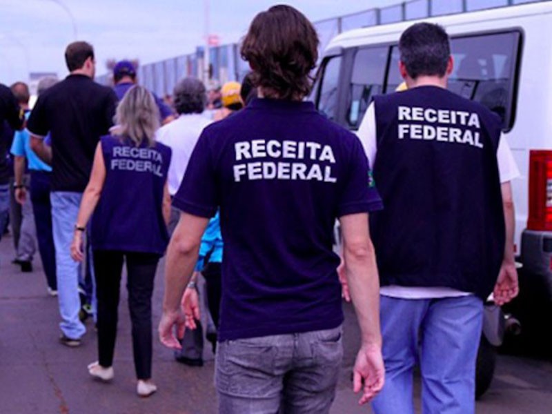 Imagem Ilustrando a Notícia: Analistas tributários da Receita iniciam greve de 48 horas