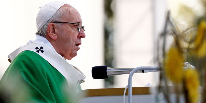 Imagem Ilustrando a Notícia: Papa pede atenção para detectar ideologias de totalitarismo