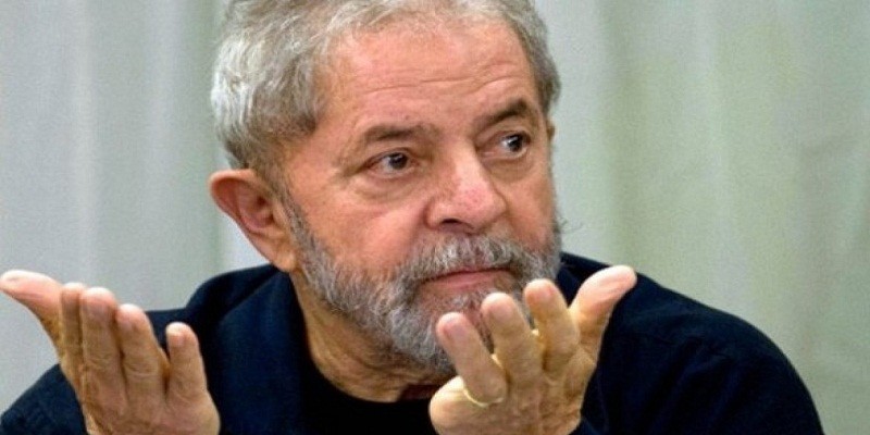 Imagem Ilustrando a Notícia: Decisão de soltar o ex-presidente Lula provoca impasse jurídico