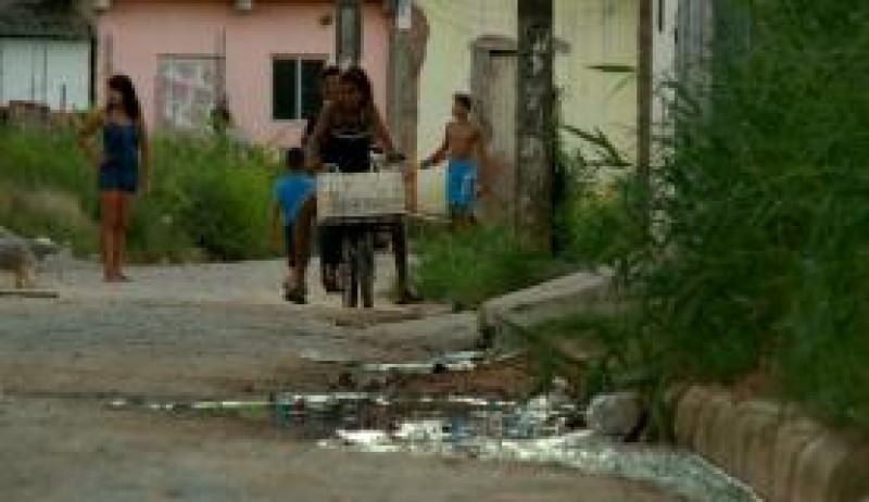 Imagem Ilustrando a Notícia: IBGE: Negros são 17% dos mais ricos e três quartos da população mais pobre