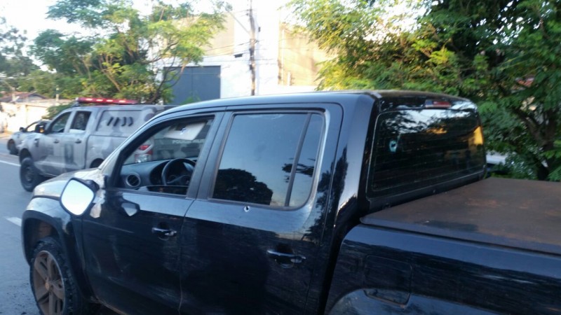 Imagem Ilustrando a Notícia: Polícia prende dois suspeitos de roubar veículo em Minas Gerais