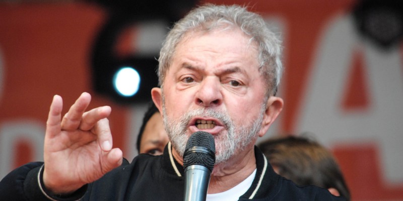 Imagem Ilustrando a Notícia: Lula diz à Polícia Federal que ofensas farão com que se candidate em 2018