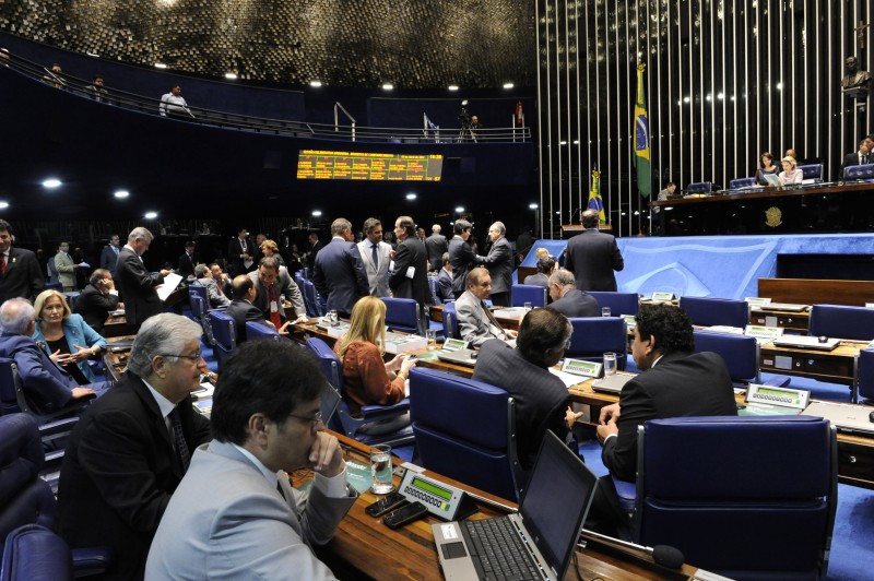 Imagem Ilustrando a Notícia: Senadores propõem mudança de sistema de governo no Brasil