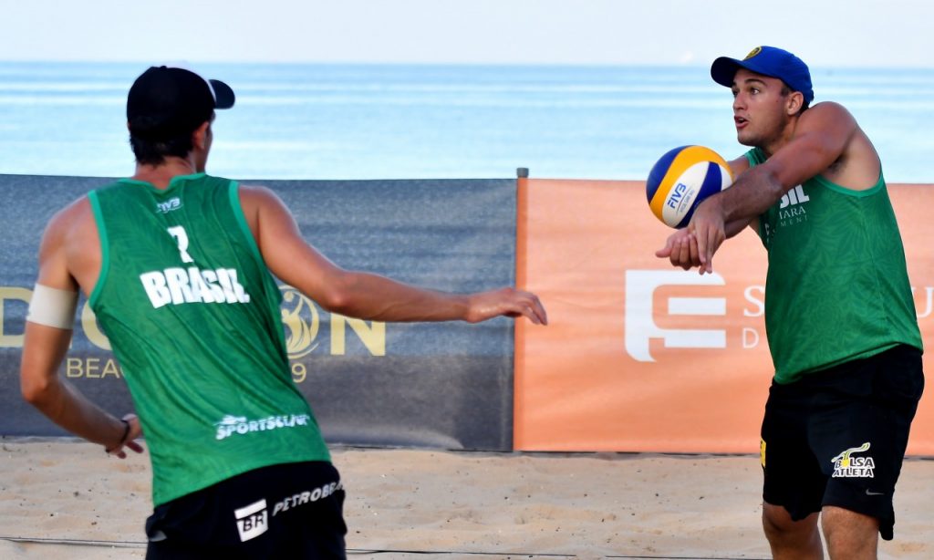 Imagem Ilustrando a Notícia: Brasil avança no masculino do Pré-Olímpico de Vôlei de Praia