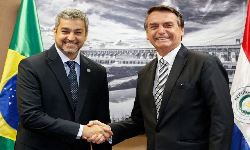 Imagem Ilustrando a Notícia: Bolsonaro passa presidência do Mercosul para o Paraguai