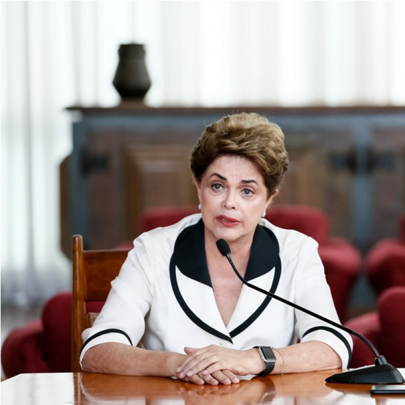 Imagem Ilustrando a Notícia: Dilma é convidada para presidir fundação do PT