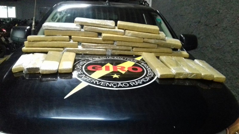 Imagem Ilustrando a Notícia: GIRO prende traficante com 25 quilos de maconha