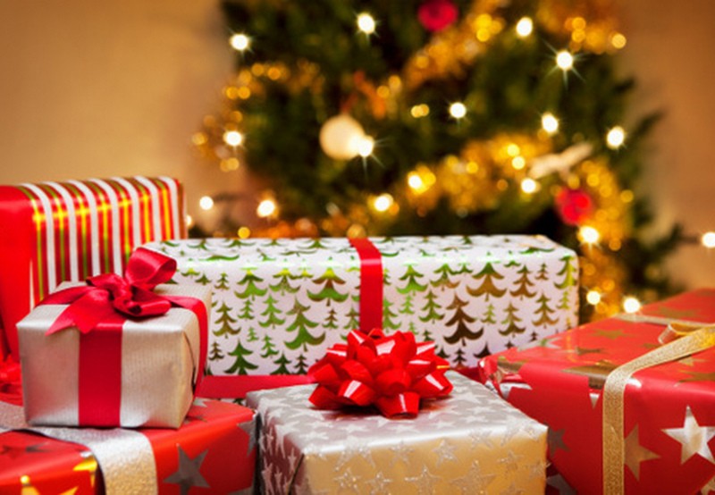 Imagem Ilustrando a Notícia: Saiba como economizar nas compras de presentes para o Natal