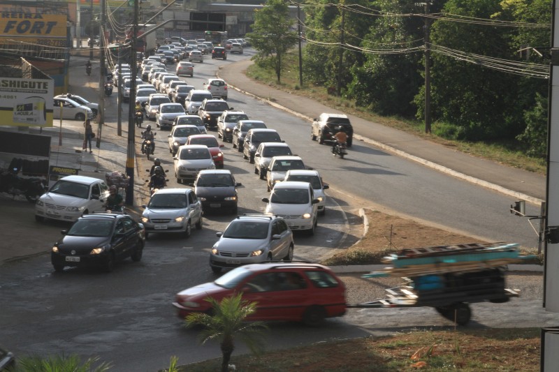 Imagem Ilustrando a Notícia: Rótulas travam trânsito em Goiânia