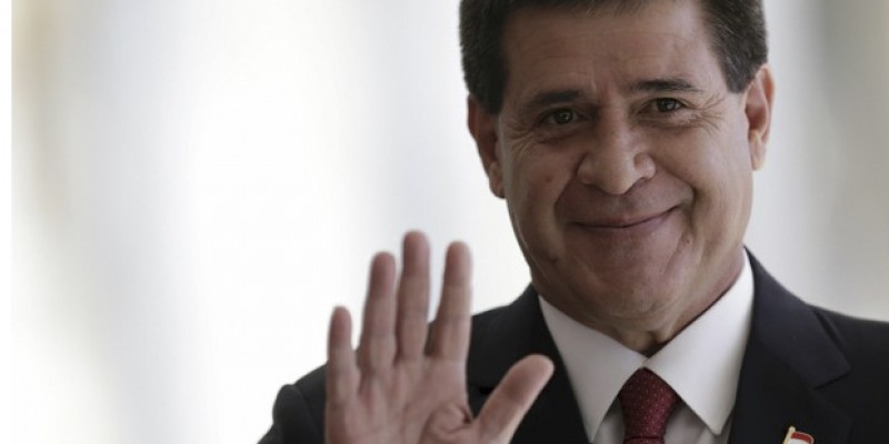 Imagem Ilustrando a Notícia: Presidente do Paraguai renuncia para assumir no Senado