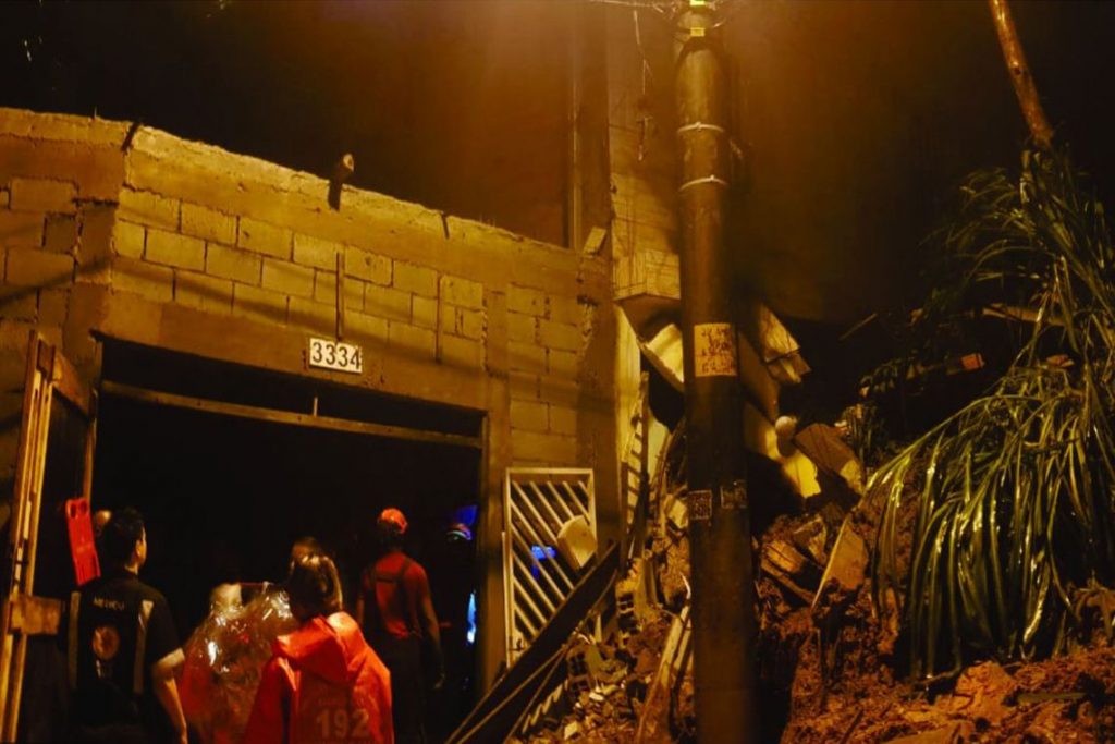 Imagem Ilustrando a Notícia: Quatro crianças morrem após desabamentos neste sábado (16), em São Paulo