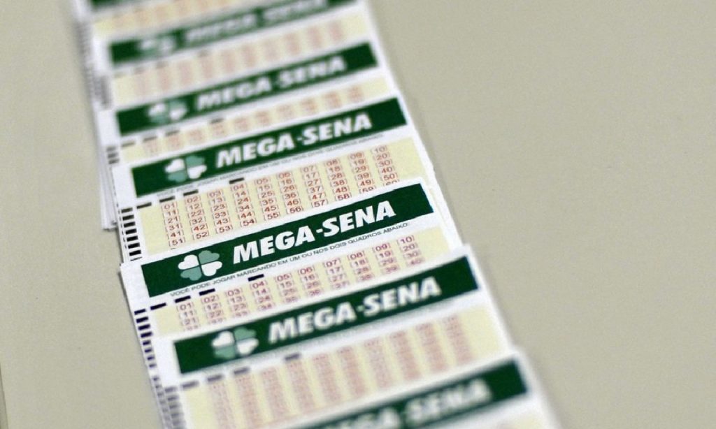 Imagem Ilustrando a Notícia: Mega-Sena sorteia nesta quarta-feira prêmio acumulado de R$ 60 milhões