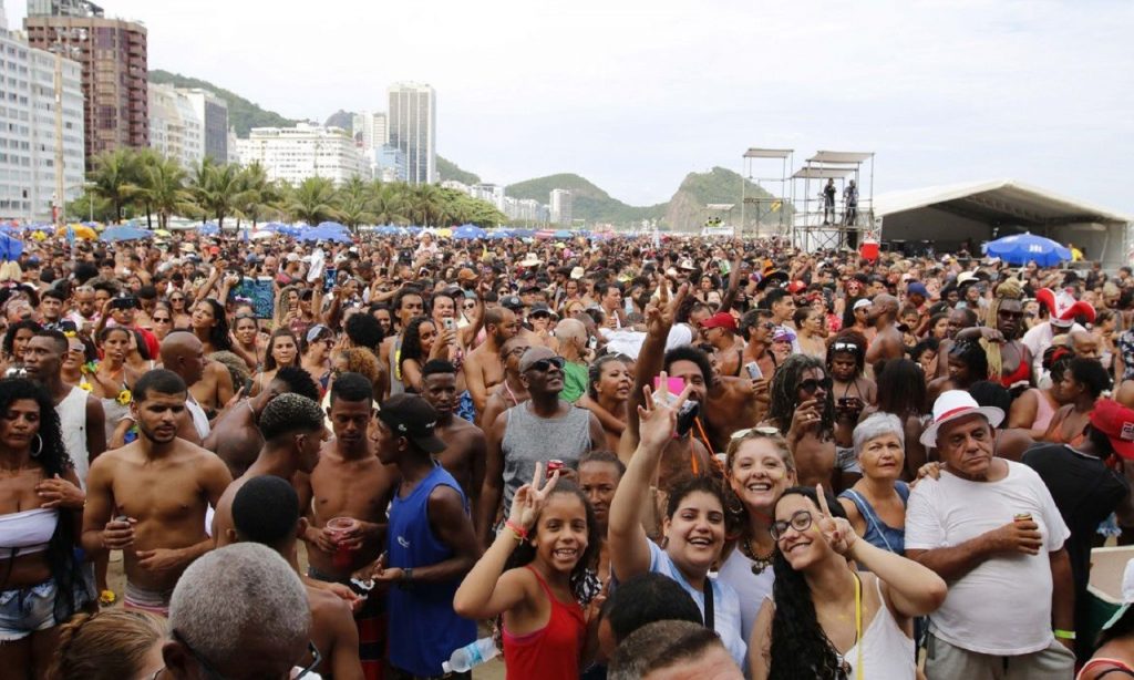 Imagem Ilustrando a Notícia: Cerca de 270 mil pessoas curtiram blocos carnavalescos no Rio