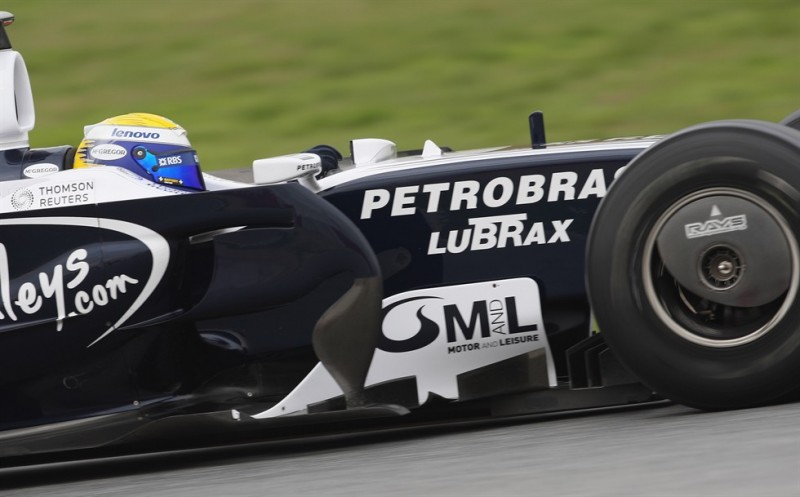 Imagem Ilustrando a Notícia: Petrobras fecha patrocínio com equipe da McLaren