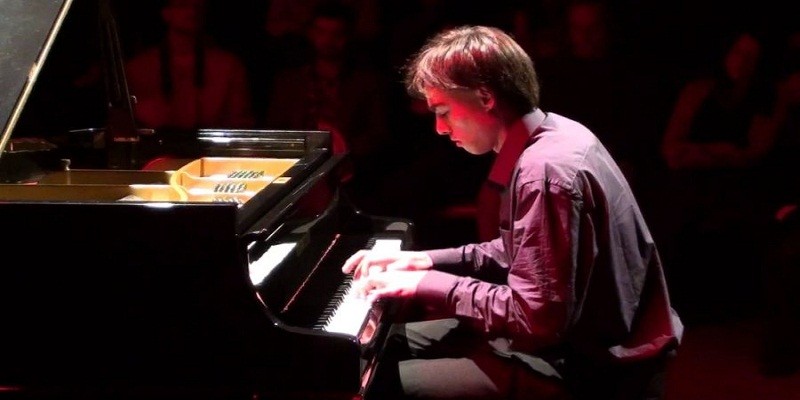 Imagem Ilustrando a Notícia: Bruno Hrabovsky  apresenta estilo diversificado para piano