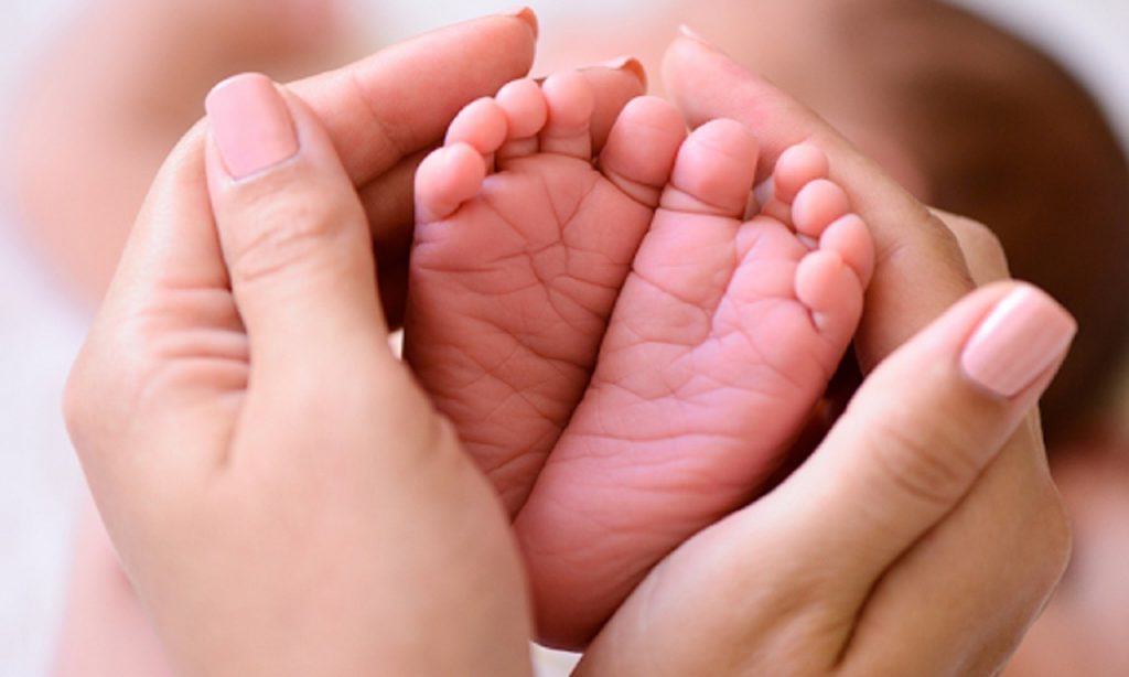 Imagem Ilustrando a Notícia: Grécia oferece subsídio de dois mil euros por cada bebê nascido