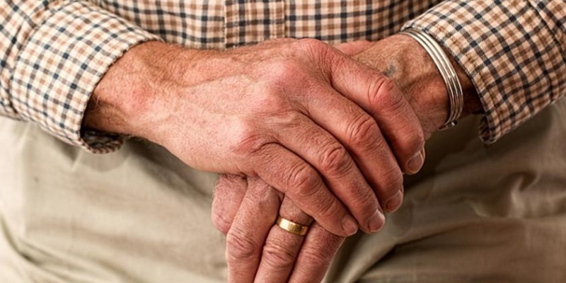Imagem Ilustrando a Notícia: Pacientes com Parkinson contarão com novos medicamentos no SUS