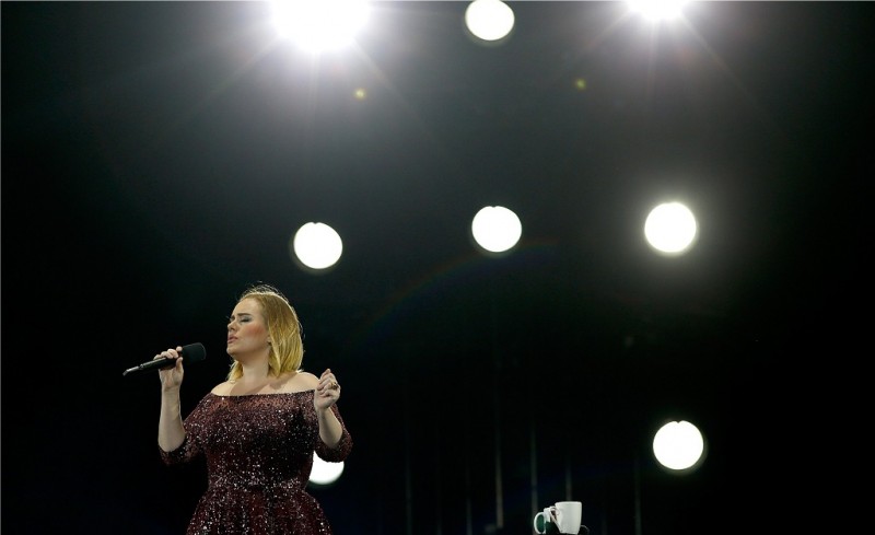 Imagem Ilustrando a Notícia: Adele pode se tornar a estrela mais bem paga da história de Las Vegas