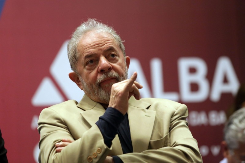 Imagem Ilustrando a Notícia: Polícia Federal negocia com defesa para que Lula se apresente