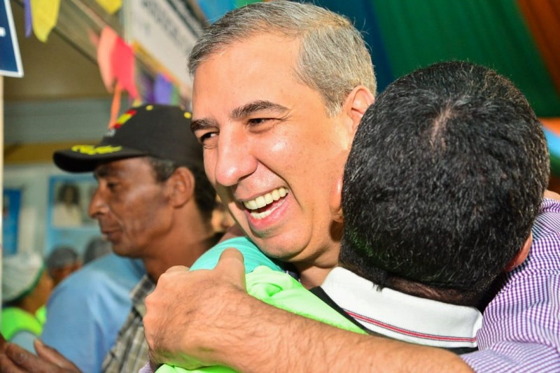 Imagem Ilustrando a Notícia: PSD confirma apoio ao governador José Eliton