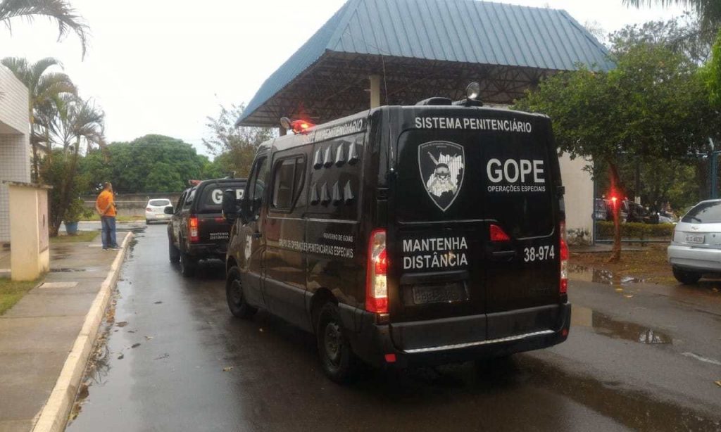 Imagem Ilustrando a Notícia: Operação transfere detentos para presídio de segurança máxima de Planaltina de Goiás