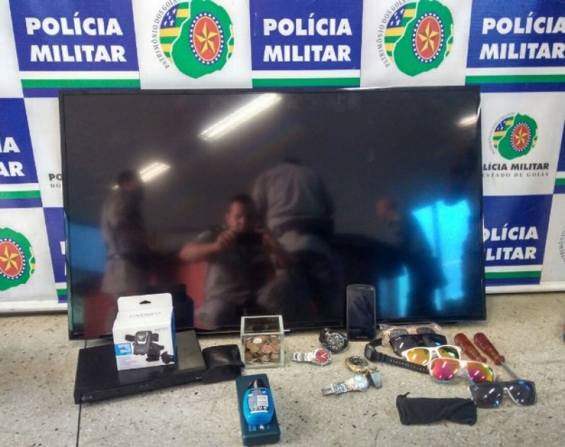 Imagem Ilustrando a Notícia: Trio é preso em flagrante após furtar residência em Aparecida de Goiânia