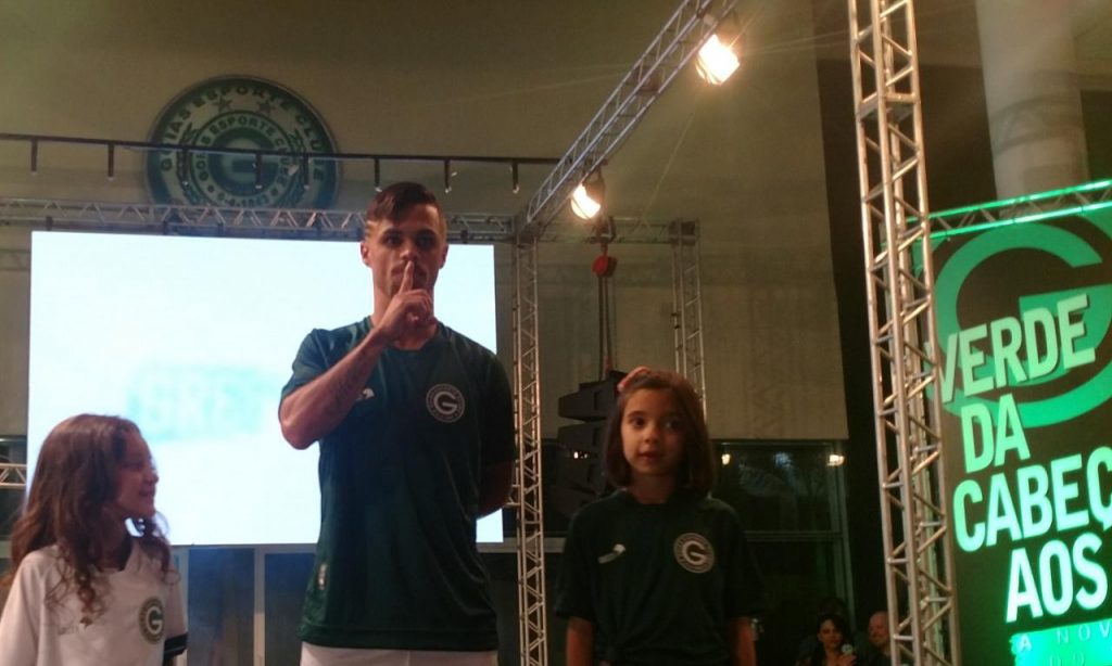 Imagem Ilustrando a Notícia: Goiás lança nova linha de uniformes com marca própria