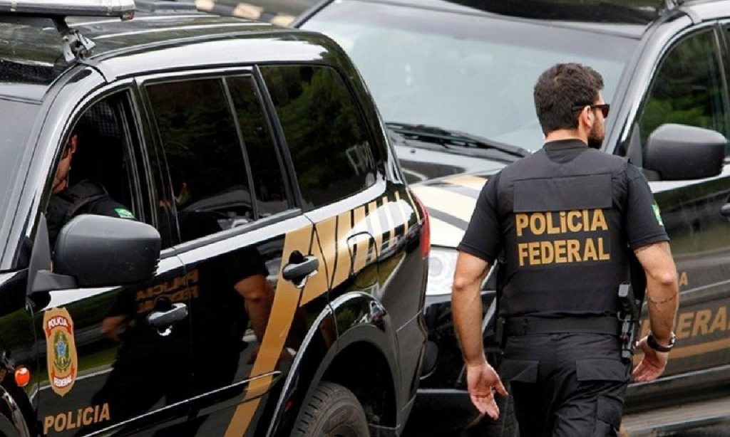 Imagem Ilustrando a Notícia: Operação da PF apura crime de comércio e porte ilegal de armas em Goiás