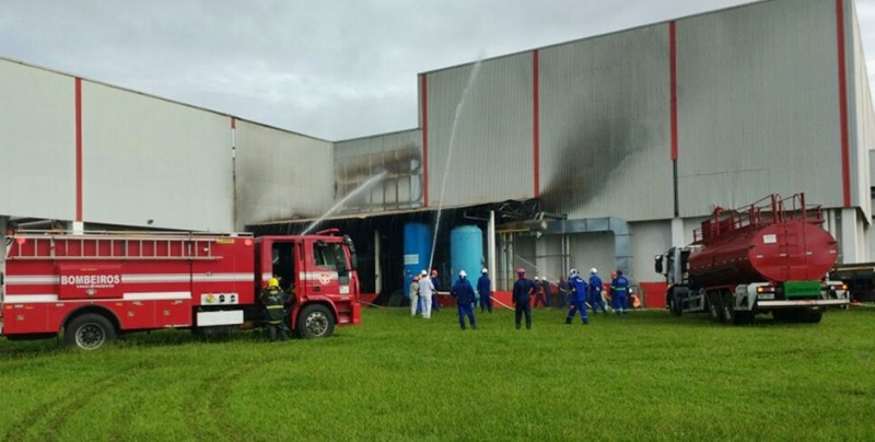 Imagem Ilustrando a Notícia: Incêndio atinge fábrica da BRF em Rio Verde