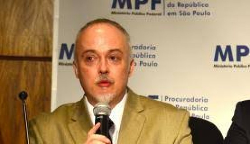Imagem Ilustrando a Notícia: Lava Jato diz que diretor do DER recebeu propina para aumentar pedágio no Paraná