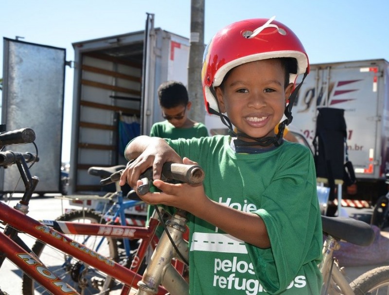 Imagem Ilustrando a Notícia: Refugiados recebem 40 bikes no Dia das Boas Ações