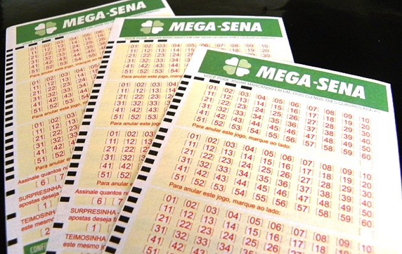 Imagem Ilustrando a Notícia: Mega-Sena paga o maior título de 2017 neste sábado (29)