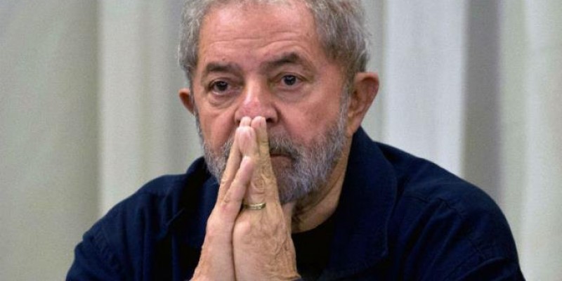Imagem Ilustrando a Notícia: TSE inicia sessão para julgar registro da candidatura de Lula