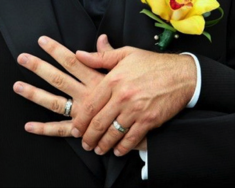 Imagem Ilustrando a Notícia: União estável e casamento são iguais para herança, incluindo homoafetivos