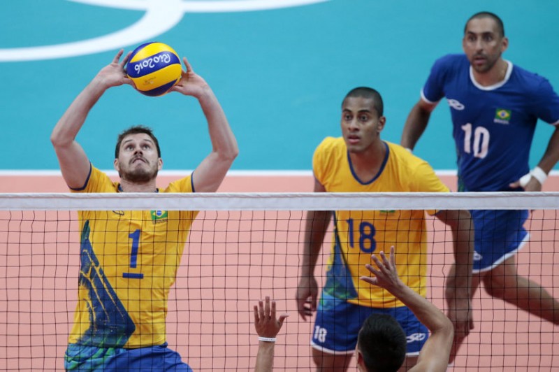 Imagem Ilustrando a Notícia: Brasil perde mais uma no vôlei masculino e fica em situação delicada