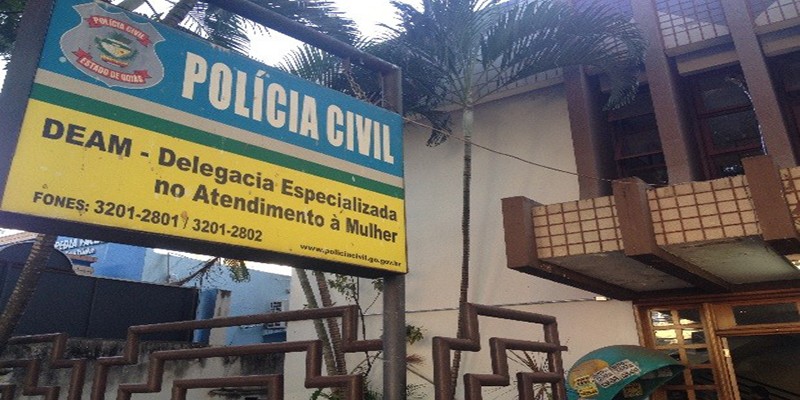 Imagem Ilustrando a Notícia: Policial Civil aposentado é detido por ameaçar esposa e filha