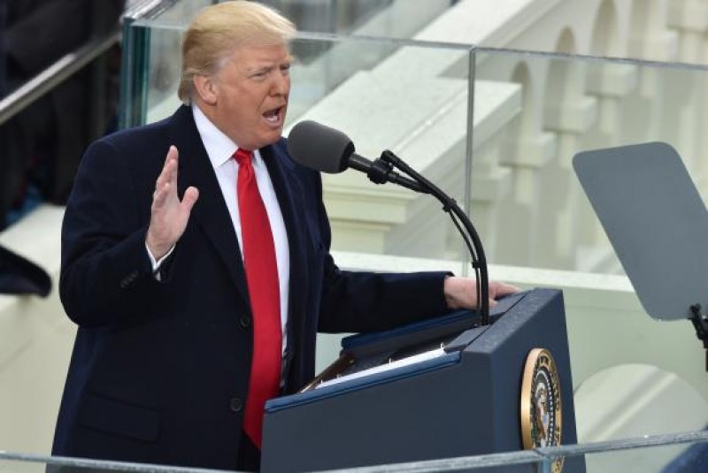 Imagem Ilustrando a Notícia: Donald Trump vai anunciar medidas para endurecer regras de imigração