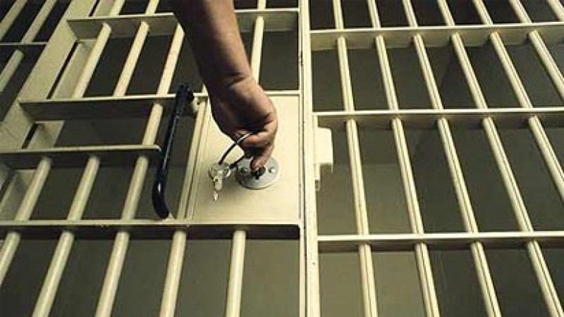Imagem Ilustrando a Notícia: Câmara aprova restrição de  “saidão” de presos